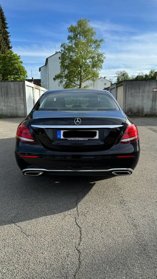 Mercedes-Benz  E400 4Matic Limousine in Biberach an der Riß