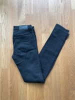 Diesel Jeans Hose Größe 25/32 (XS) Frankfurt am Main - Bockenheim Vorschau