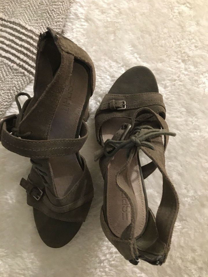 Sandalen Pumps Esprit 37 in Düsseldorf