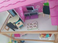 Kidkraft Puppenhaus so chic gut erhalten mit Barbie nutzbar Nordrhein-Westfalen - Finnentrop Vorschau