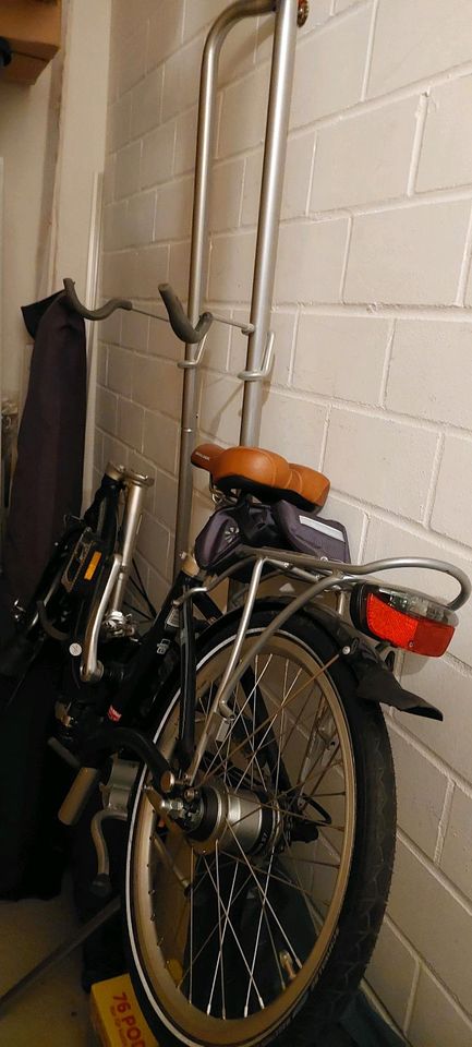 Fahrrad Garderobe für Fahrräder bis 45 Kilo (29) in Magdeburg