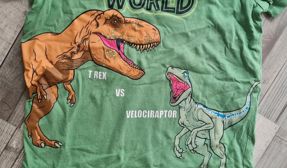 T-shirt Jurassic World Gr.134 in Essen