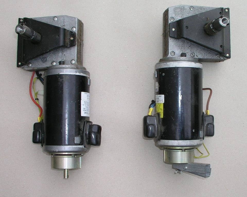 2 Stück 12 Volt Gleichstrom Motor Gleistrommotor mit Getriebe in Östliche  Vorstadt - Peterswerder, Ersatz- & Reparaturteile