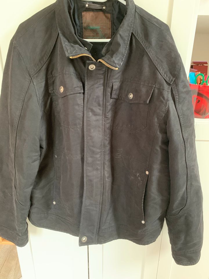 Schwarze Herrenjacke C&A in Leverkusen