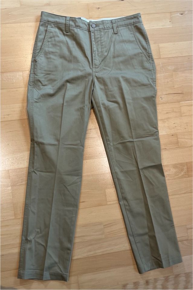 Levi‘s Herren Chino Hose 33x34 beige NEU XX Chino straight in Wolfsburg