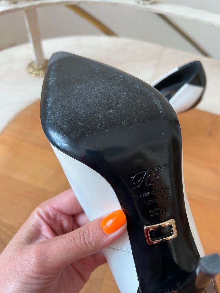 Roger Vivier Pumps 39,5 Lackleder schwarz weiß High Heels in Iserlohn