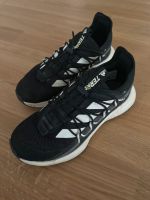 Adidas Terrex Turnschuhe Schuhe Gr. 37.5 super Zustand Bayern - Parkstetten Vorschau