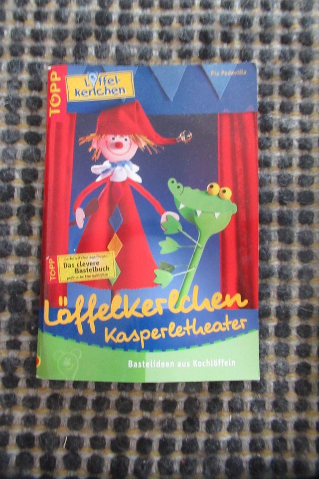 Bastelbuch Klemmentinis, Löffelkerlchen, Kochlöffel Wäscheklammer in Lörrach