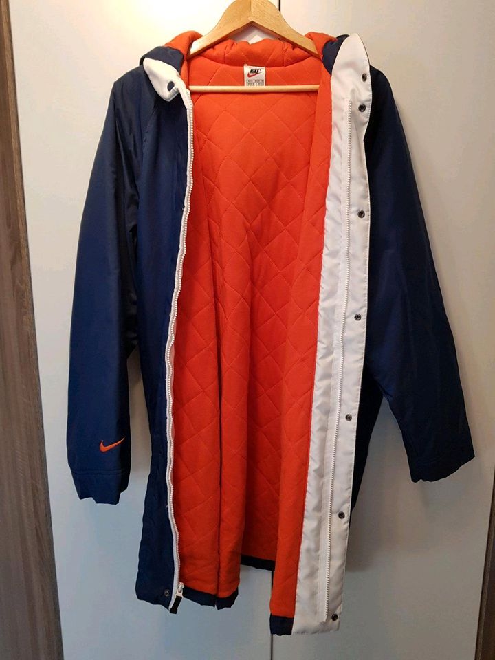 Jacke Mantel Nike blau Size M fällt Größer aus L/XL in Ingolstadt