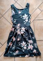 Sommerkleid von ONLY, Gr. XS, dunkelgrün mit Blumen WIE NEU Bayern - Raubling Vorschau