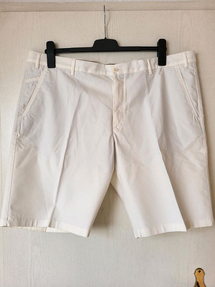 Loro Piano Sportliche Bermudashorts Gr.62 in Reilingen