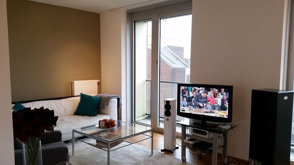 Keine Anrufe - nur Mailanfragen! Besichtigung 15.05. + 16.05. -  Balkon - Blick - ruhig - toller Schnitt - mitten in der City in Hamburg