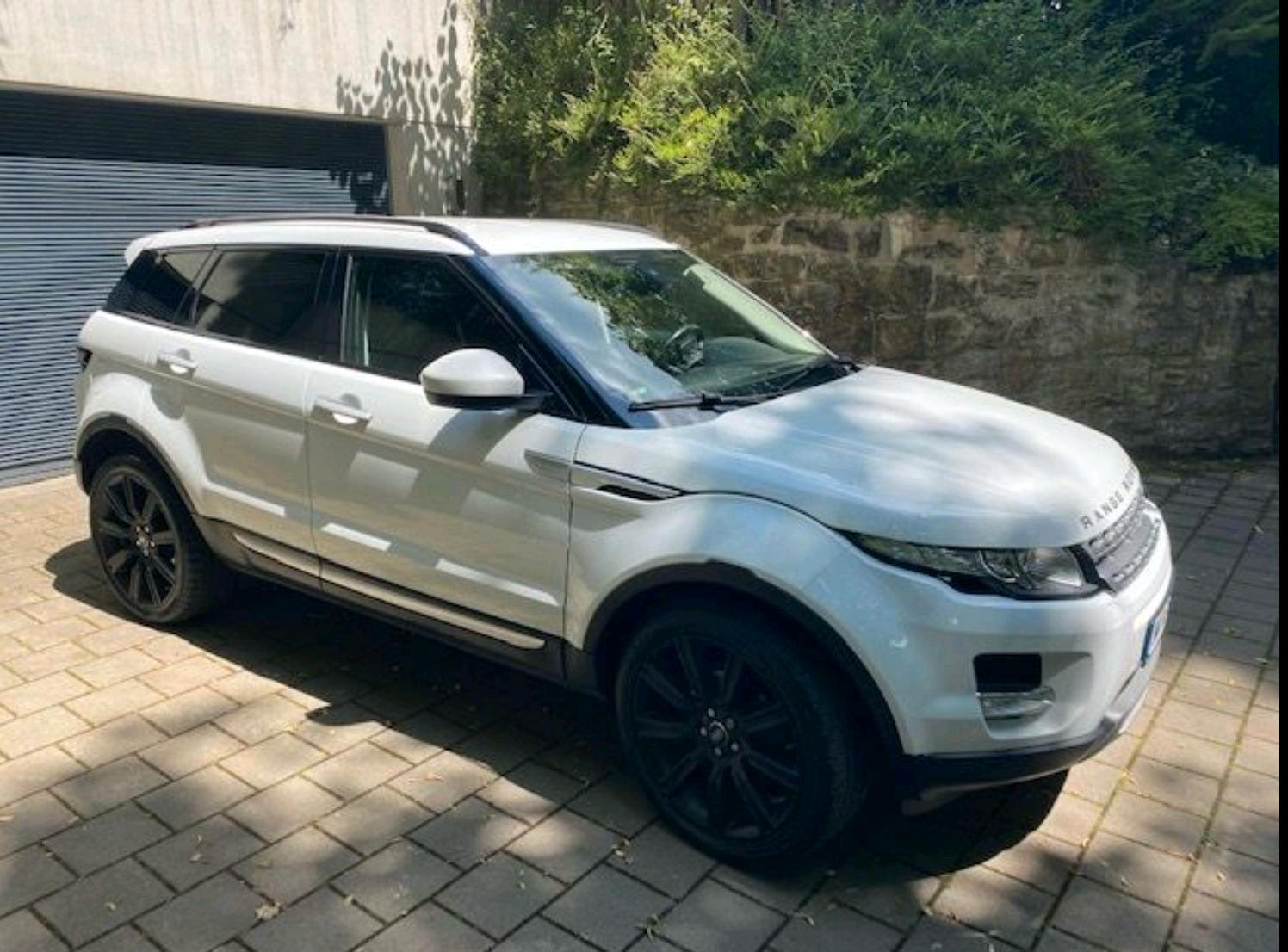 Abbildung des Autos Rangerover SD4 Evoque La…