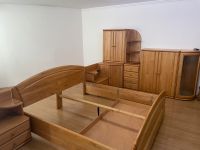 Komplettes Schlafzimmer Set aus Massivholz bis 4.05 Hessen - Bad Homburg Vorschau