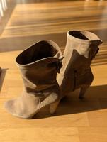 Unisa Stiefeletten in beige mit 10 cm Absatz Brandenburg - Potsdam Vorschau