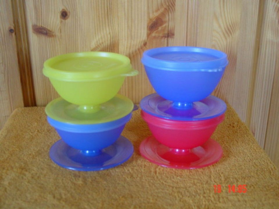 Eisbecher mit Deckel von TUPPERWARE, 4er Set, blau, rot, gelb in Reichenow-Möglin