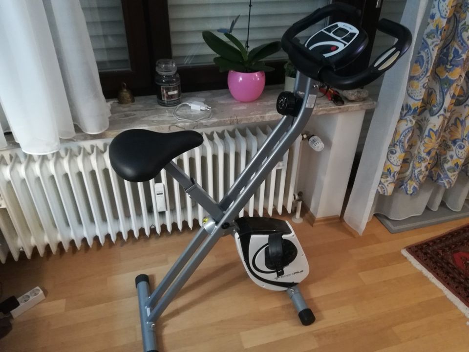 Heimtrainer "Sport Plus", klappbar in München