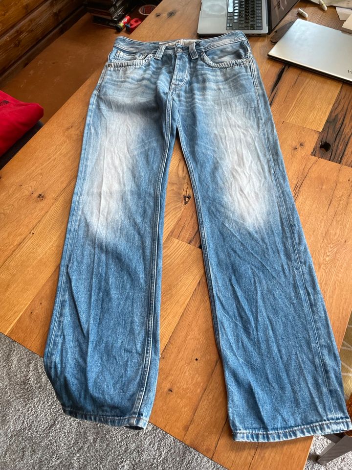 Lee Jeans, Pepe Jeans und Engelbert Strauss Hose in Oberthulba