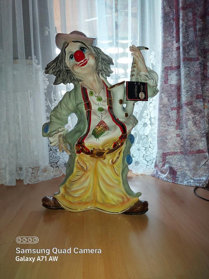 Clown aus Porzelan, Porzelanclown, Kunstwerk, Deko, Blickfang in Regensburg