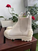 Christian Dior Chelsea Boots Schuhe Stiefeletten 41 Creme Baden-Württemberg - Böblingen Vorschau