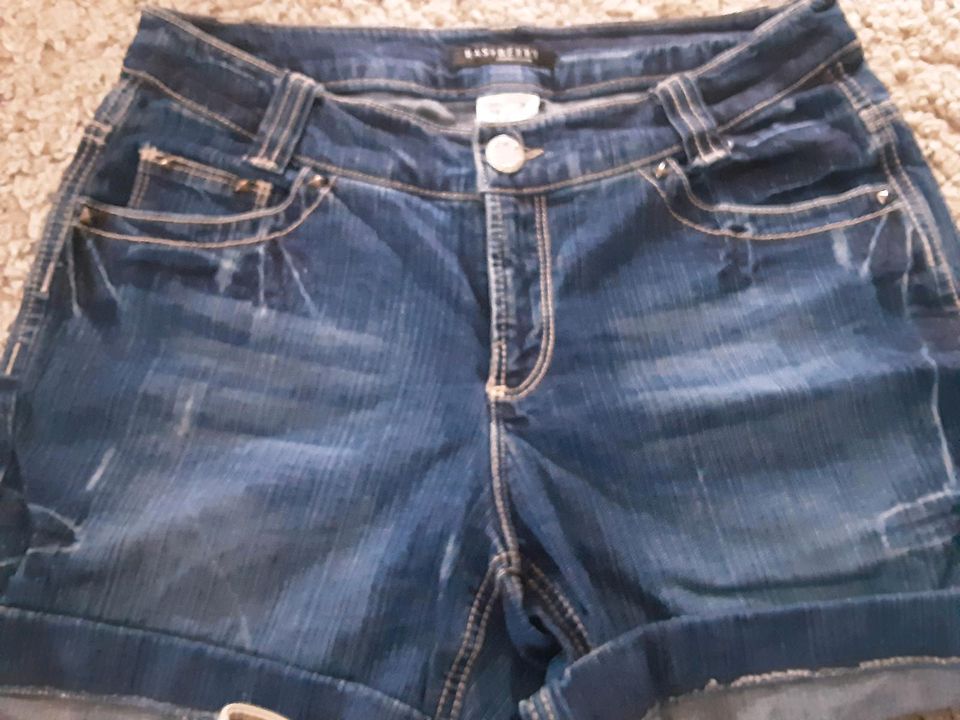 3x kurze Hose 36 S H&M in Heidesheim