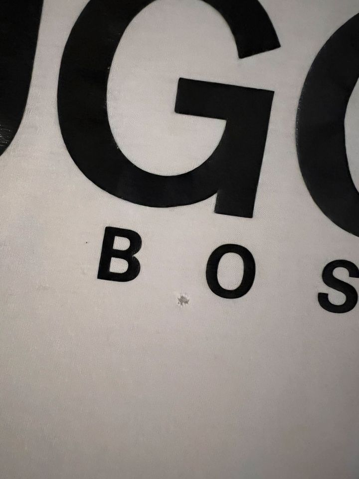 Hugo Boss Shirt T-Shirt L in Worms