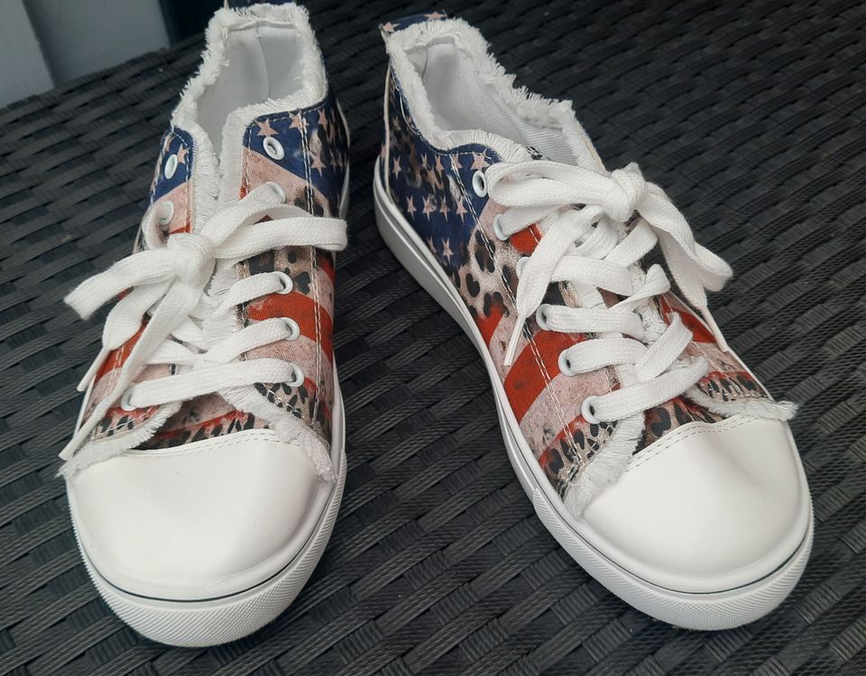 Neue Damen Sneaker im USA - Look .Gr.39 selten in Norden