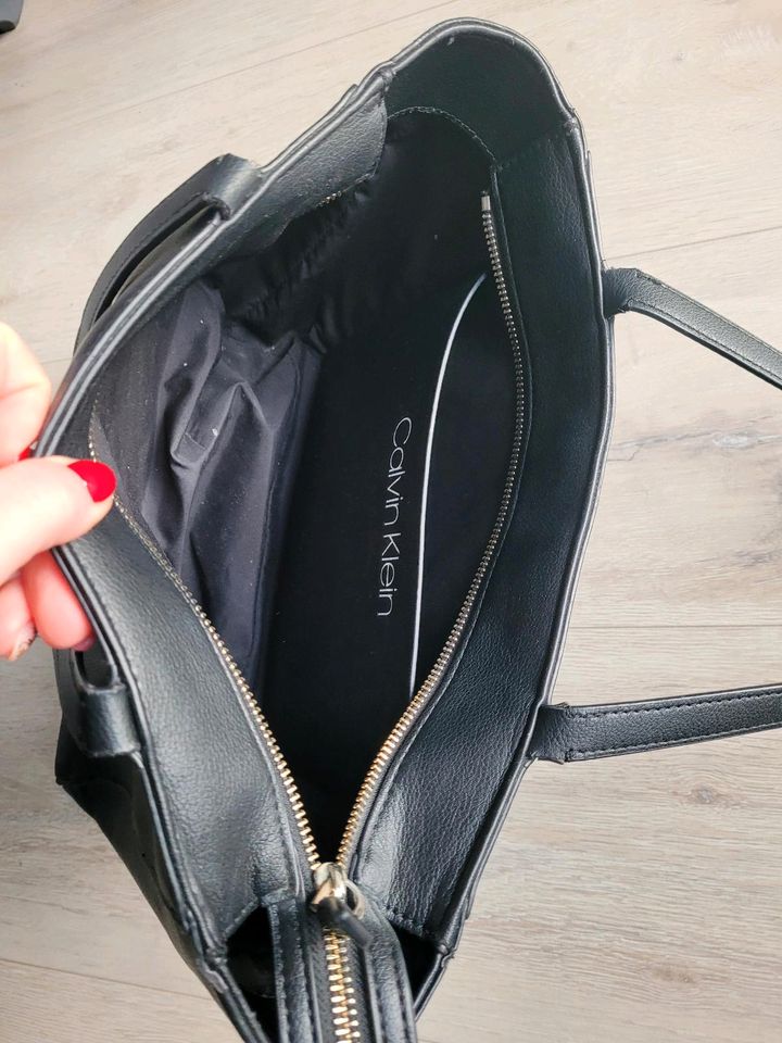 Calvin klein Handtasche in Lahnau