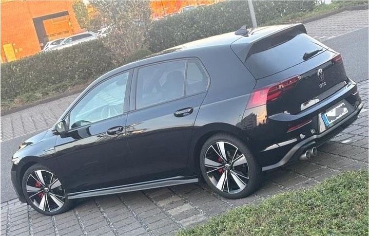 VW GOLF 8 GTD mieten mietwagen Leihwagen Autovermietung Langzeit in Oberhausen