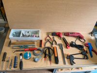 Werkzeugkiste mit verschiedene Werkzeuge Nordrhein-Westfalen - Lippstadt Vorschau