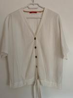 Bluse von S.Oliver mit V-Ausschnitt und Knopfleiste in Größe L Rheinland-Pfalz - Waldlaubersheim Vorschau