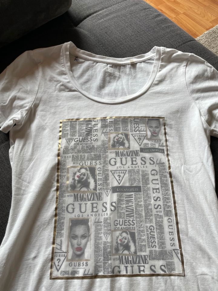 Guess T-Shirt in Wenzenbach