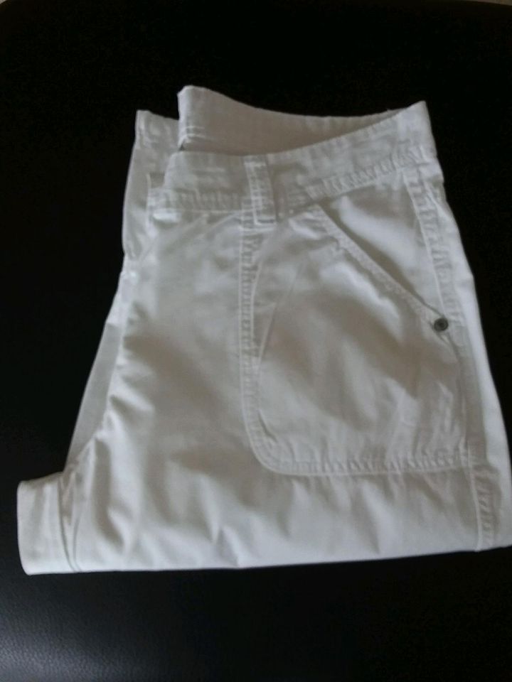 UP FASHION  LEICHTE  DAMEN 3/4 HOSE   GR.42   WEISS in Iserlohn