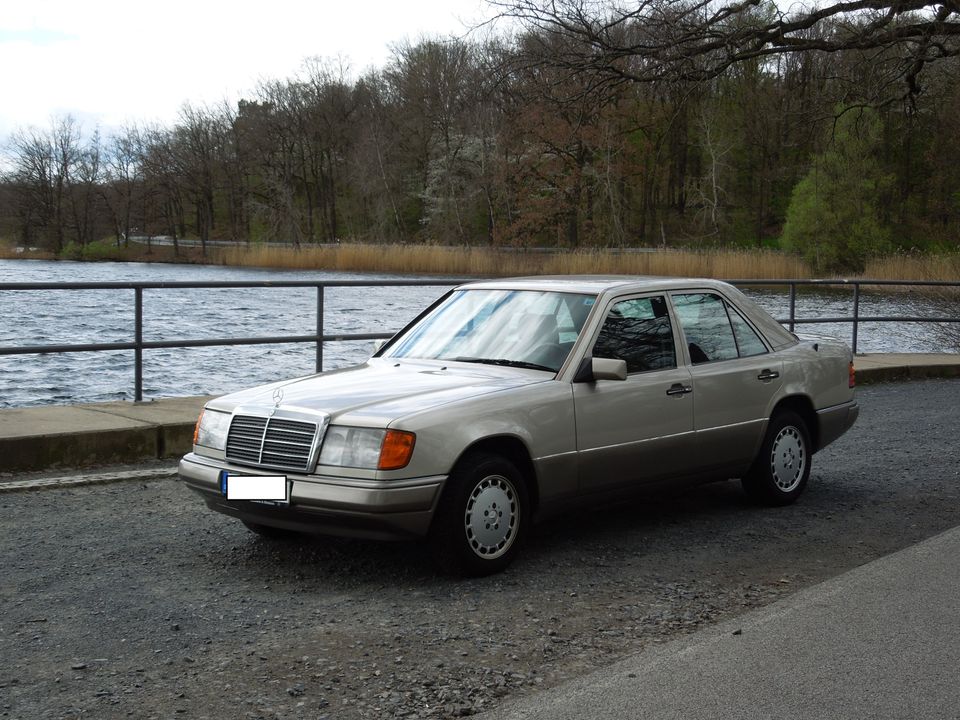 Mercedes W124 300E 4 matic in Moritzburg