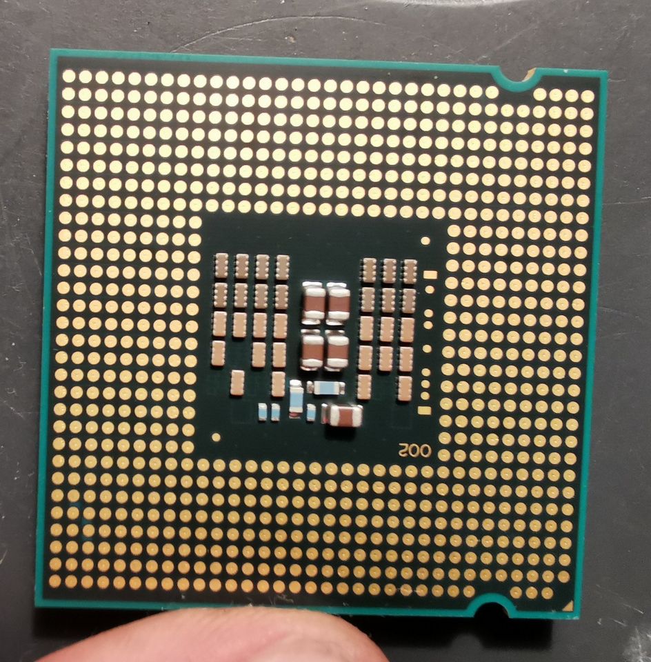 CPU Intel Core 2 Quad Q8300, 4MB Cache, 2,5GHz, 1333 MHz FSB in Wörth an der Isar