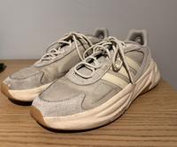 Adidas Sneaker Größe 43,1/3 Niedersachsen - Bramsche Vorschau
