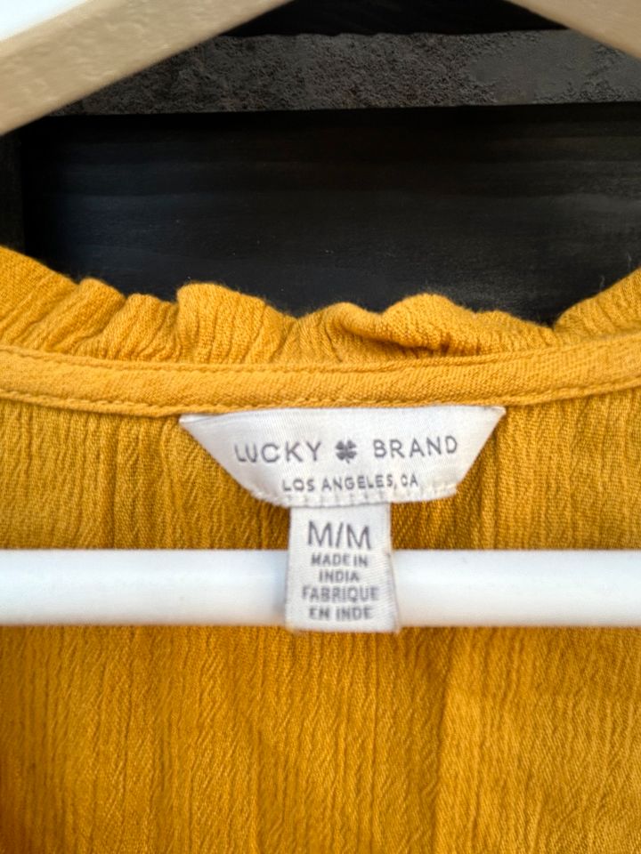 Top Shirt goldgelb von Lucky Brand Grösse M in Plankstadt