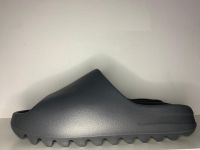 Adidas Yeeze slids onyx Niedersachsen - Hage Vorschau