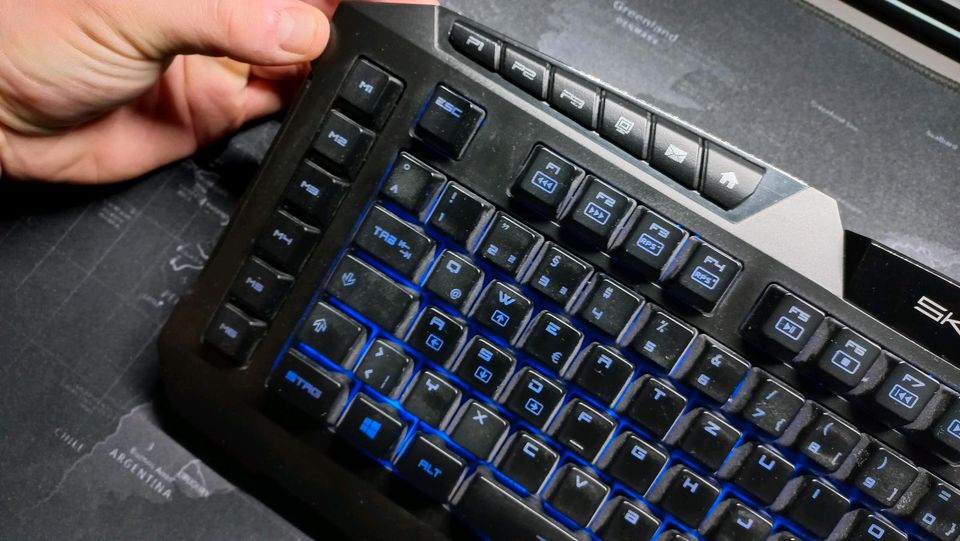 Tastatur beleuchtet sharkoon programmierbar in Schipkau