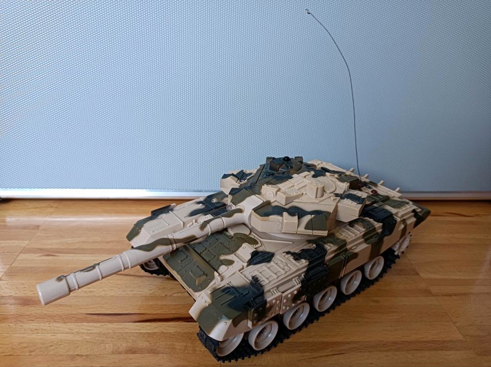 Revell Control 24224, 2 ferngesteuerte Panzer in Schwendi