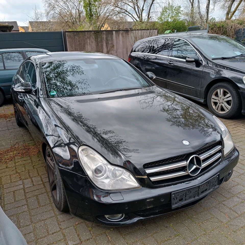 Mercedes CLS W219 350 Schlachtfest Teile Motorhaube Stoßstange in Oberhausen