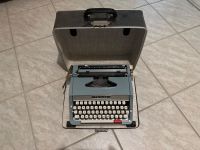 Historische mechanische PRIVILEG Schreibmaschine mit Koffer Hessen - Bad Hersfeld Vorschau