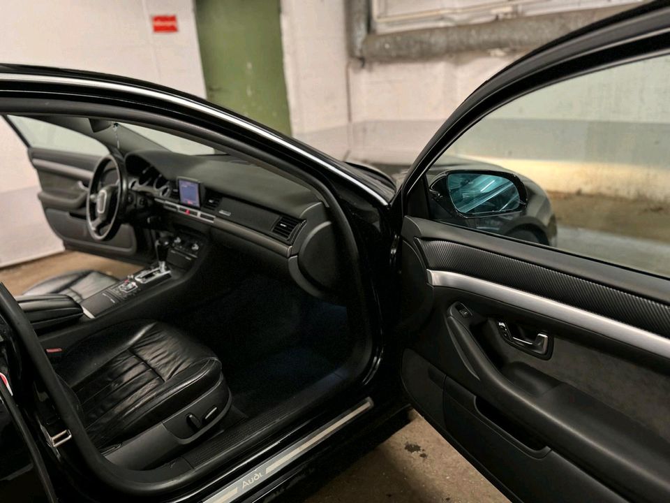 Audi A8 V6 3.0 Benziner  - TÜV 12.2025 - Automatik in Hameln