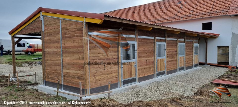 Pferdestall bauen - Außenbox, Pferdebox, Offenstall / Weidehütte in Kolbingen