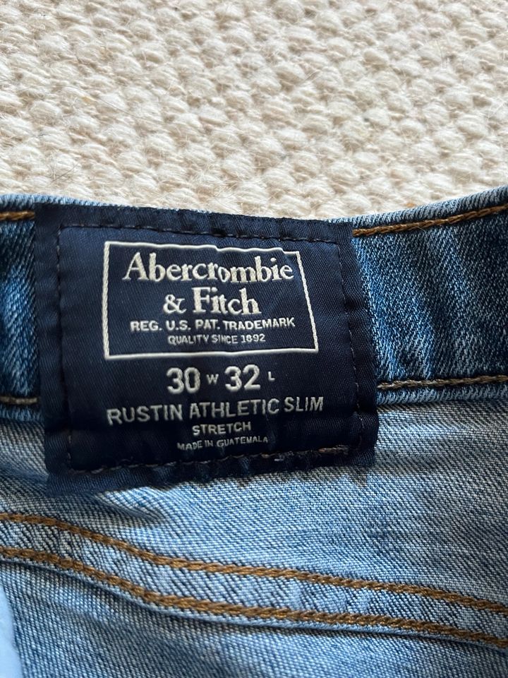 Jeans Herren Athletic Slim Abercrombie & Fitch in München