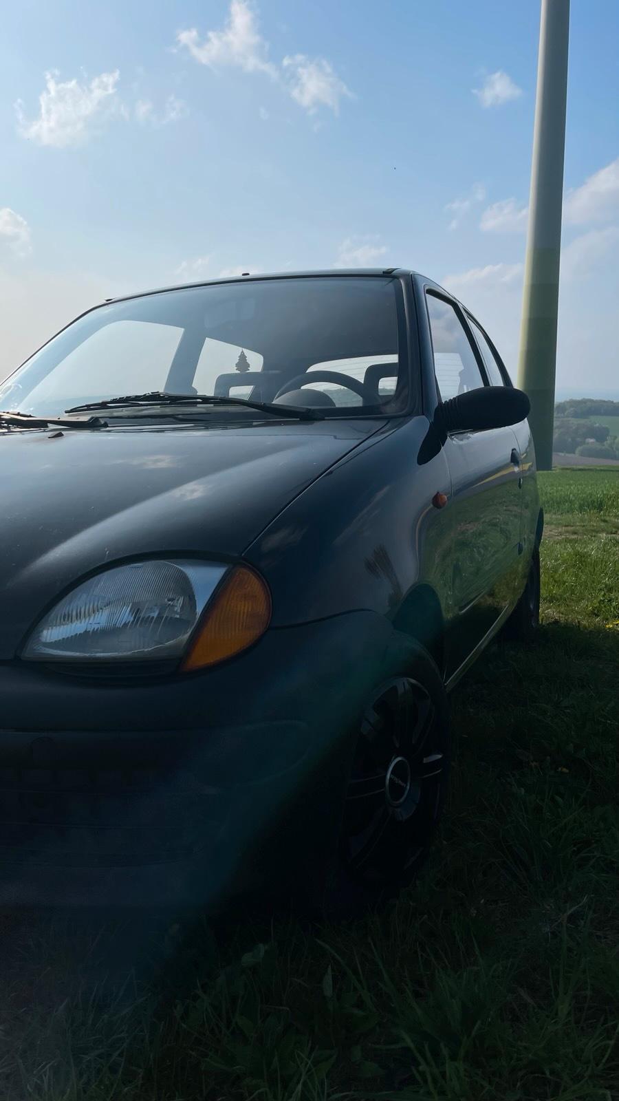 Abbildung des Autos Fiat Seicento 71.500 km …