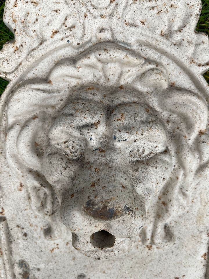 Gusseiserner Wandbrunnen, Brunnen, Gartendeko, Landhausstil in Flensburg