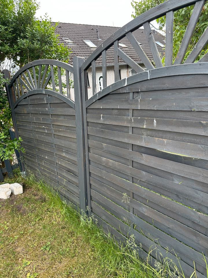 7 Sichtschutzelemente mit Pfosten und Einschlaghülsen Holz Zaun in Faßberg