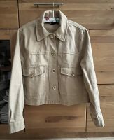 Kurzjacke Jacke beige mit golden Knöpfen Zara Gr. M Leipzig - Leipzig, Zentrum-Ost Vorschau