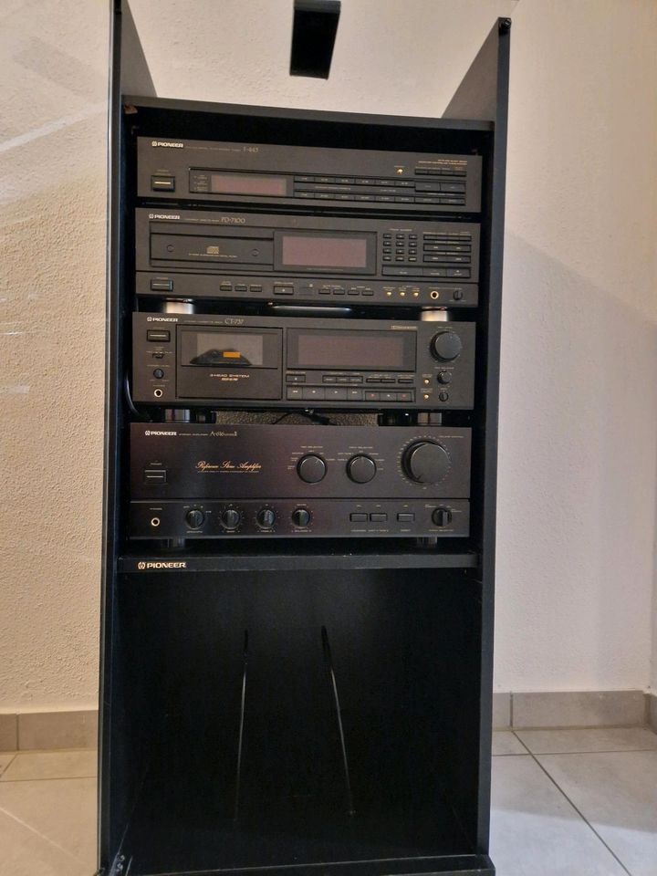 Pioneer Audio Componet System in Bonn